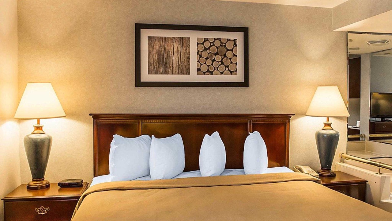Photo of Bedroom in Forest Park