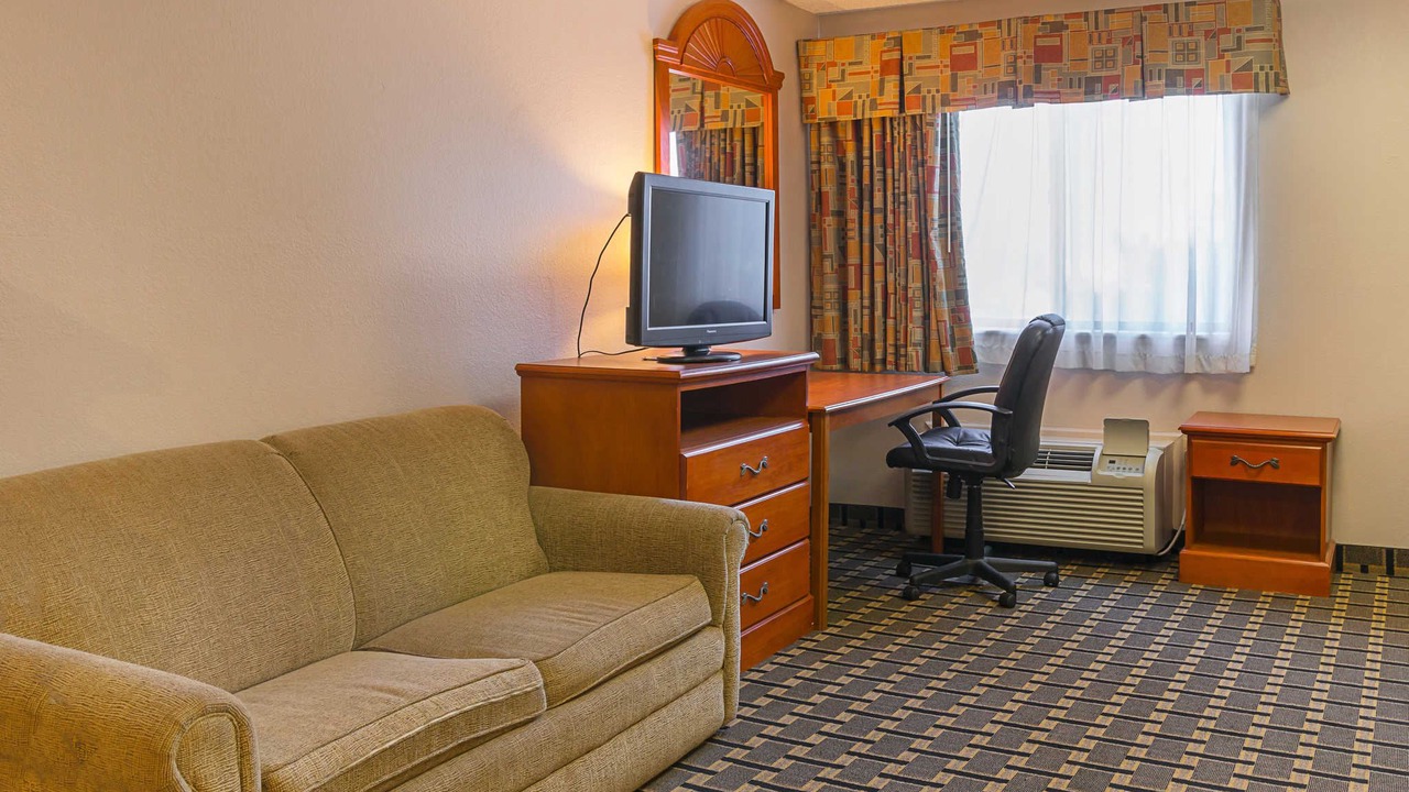Photo of Livingroom in Romulus