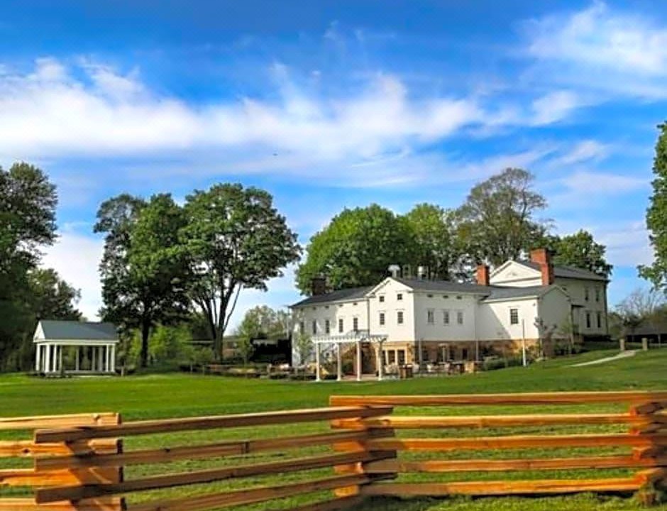 Photo of Buildings in Farmdale