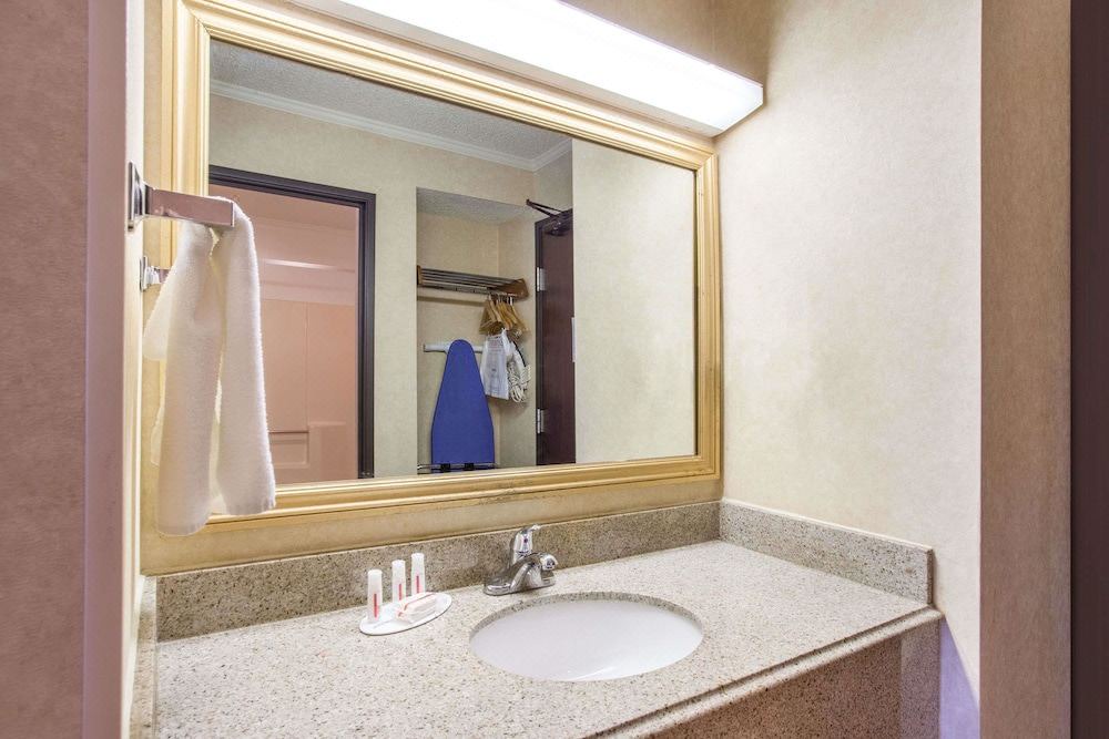 Photo of Bathroom in Roseville
