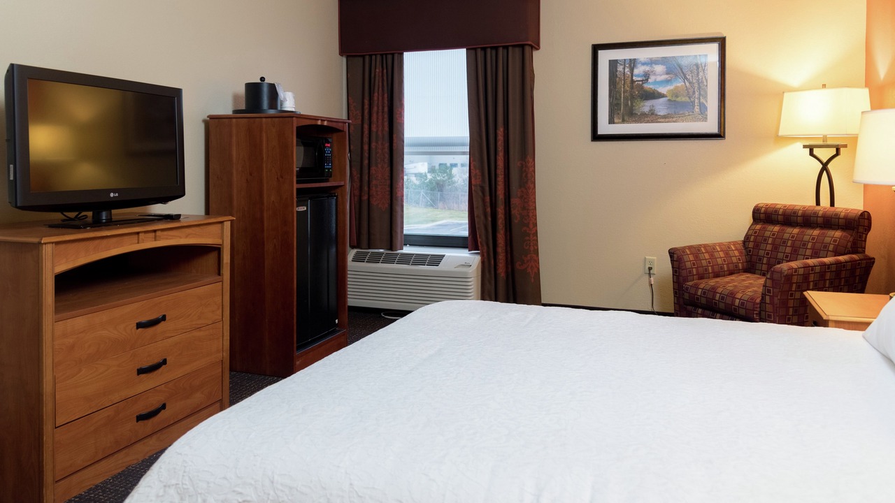 Photo of Bedroom in Norton Shores