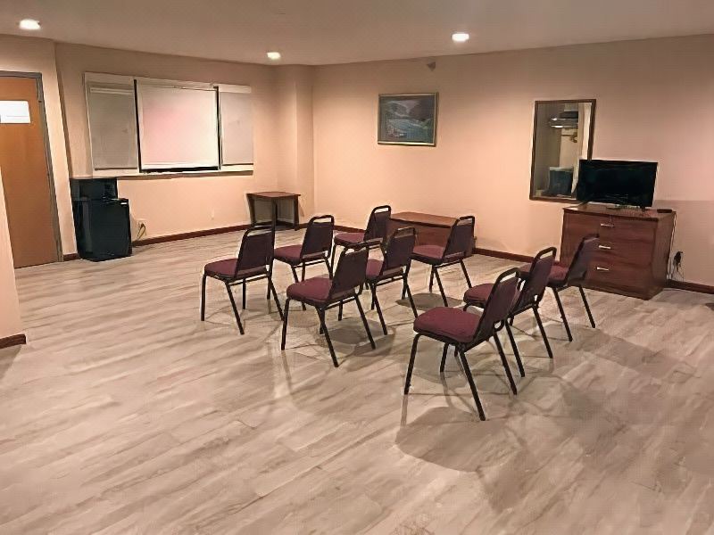 Photo of Livingroom in Hillsboro