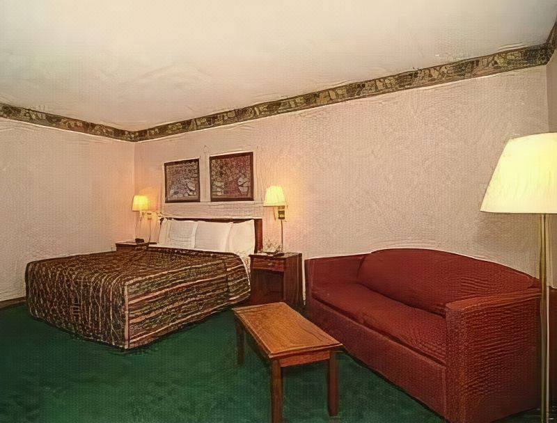 Photo of Livingroom in Hillsboro