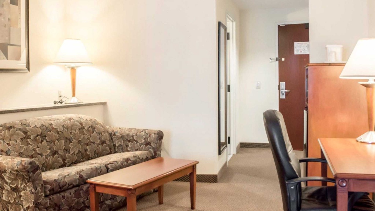 Photo of Livingroom in Mount Saint Joseph