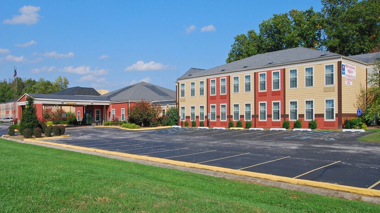 Photo of Buildings in Corydon