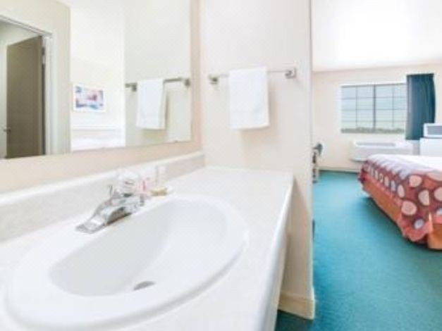 Photo of Bathroom in Guymon