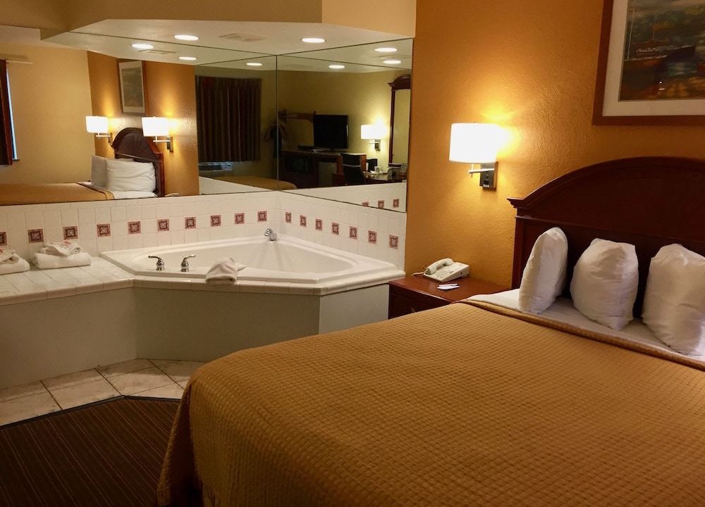 Photo of Bedroom in Muskegon Heights
