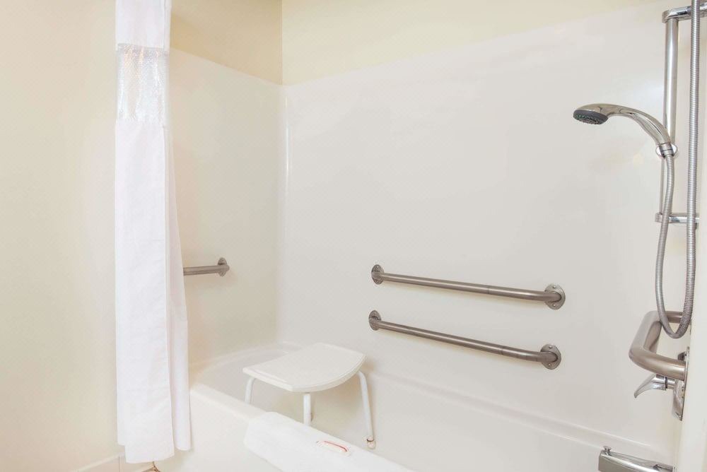 Photo of Bathroom in Oacoma