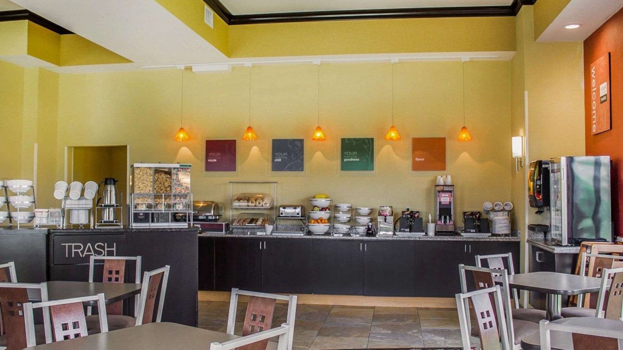 Photo of Kitchen in Summit Station