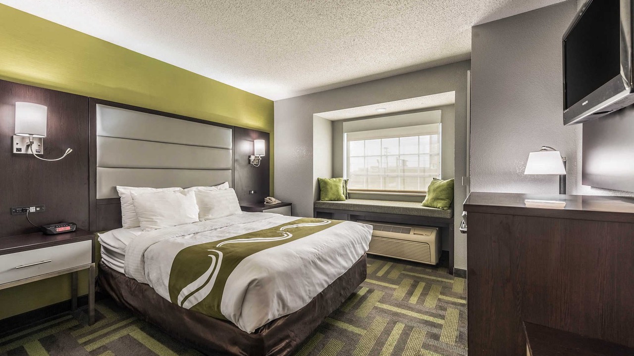 Photo of Bedroom in Grove City