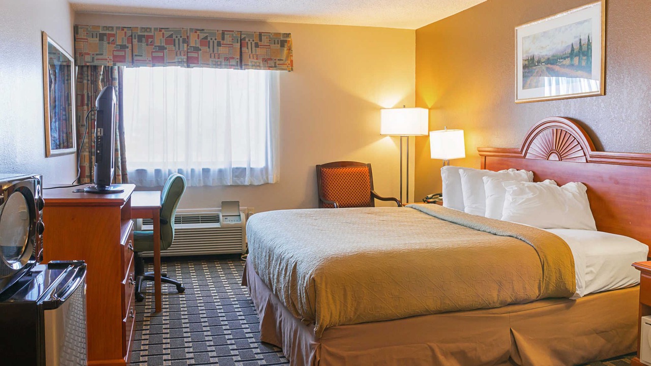 Photo of Bedroom in Romulus