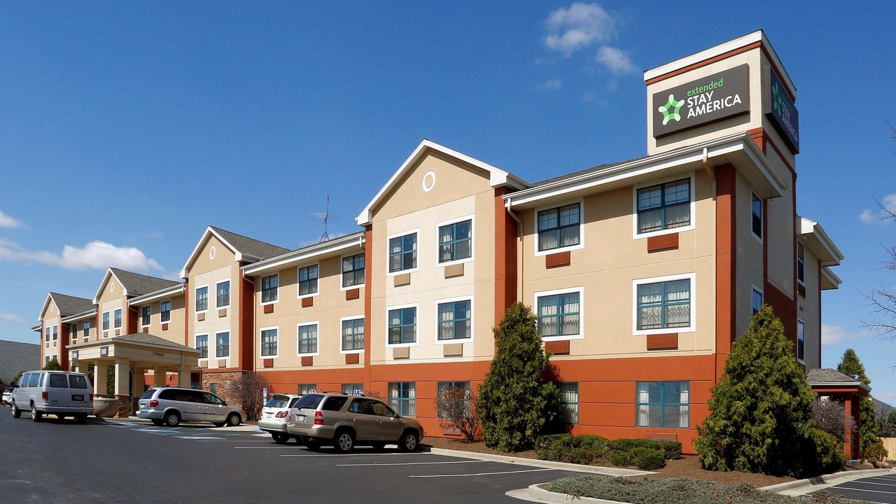 Photo of Buildings in Castleton