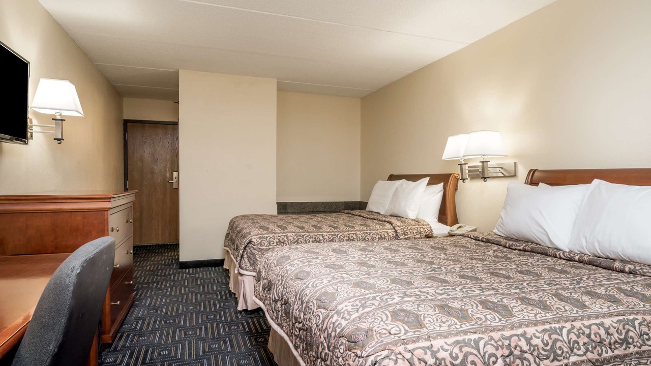 Photo of Bedroom in Mounds View