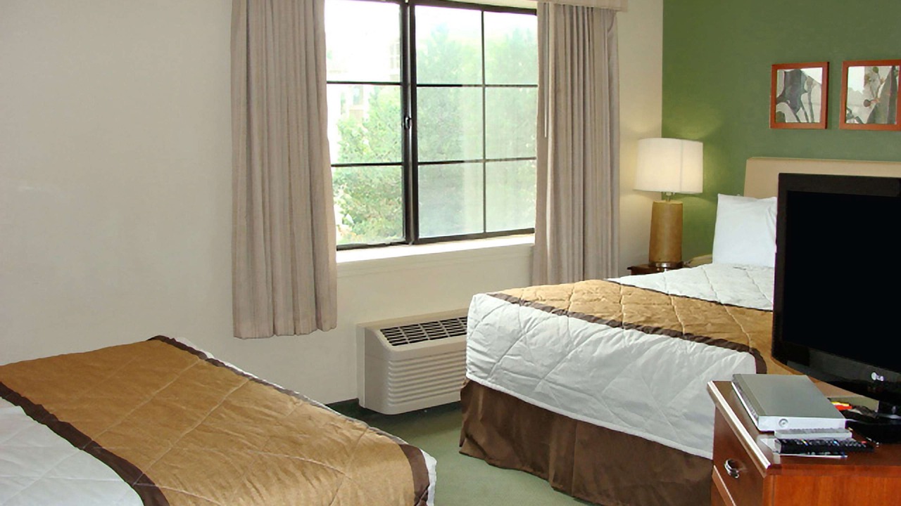 Photo of Bedroom in Akron