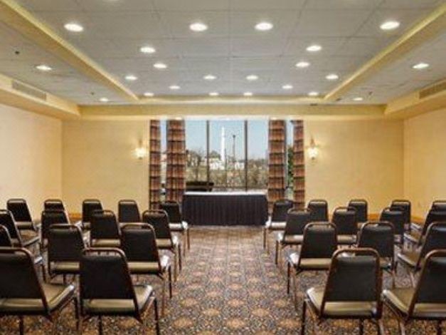 Photo of Livingroom in Louisville