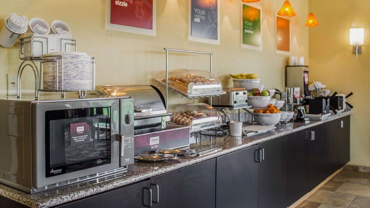 Photo of Kitchen in Summit Station