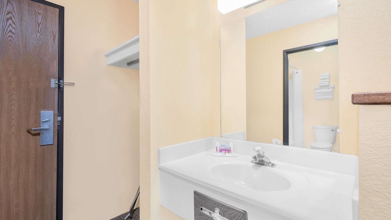 Photo of Bathroom in Pinnacles Entrance Badlands