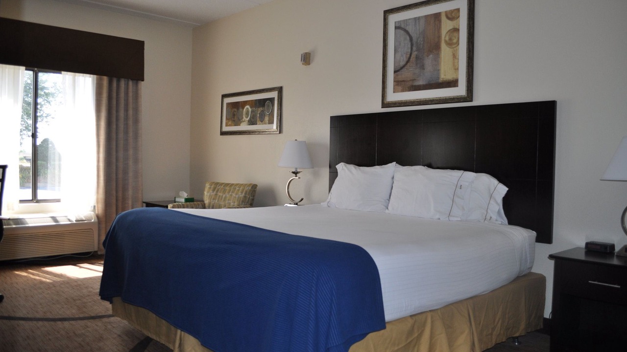 Photo of Bedroom in Owensboro
