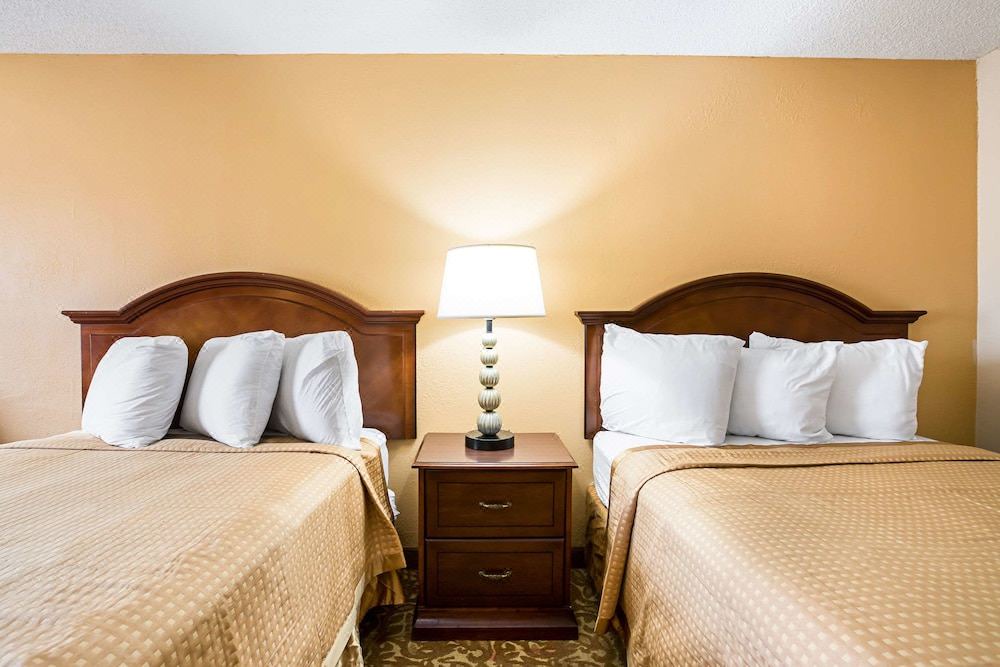Photo of Bedroom in Romulus