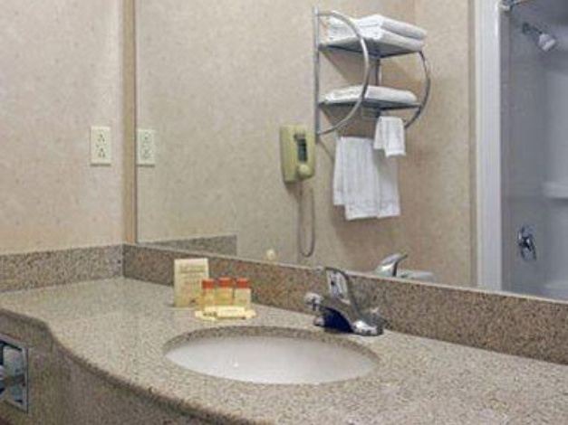 Photo of Bathroom in Dumas