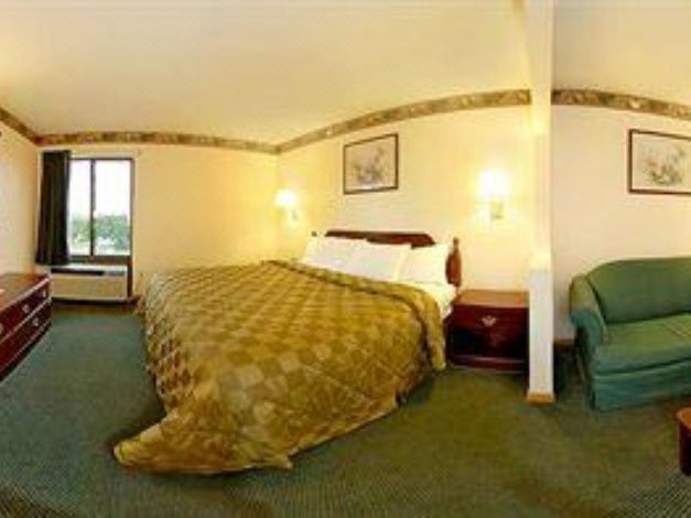 Photo of Bedroom in Lenexa