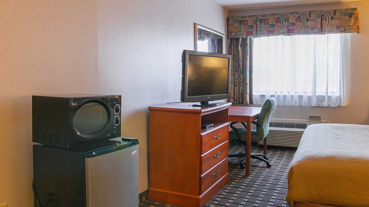 Photo of Livingroom in Romulus