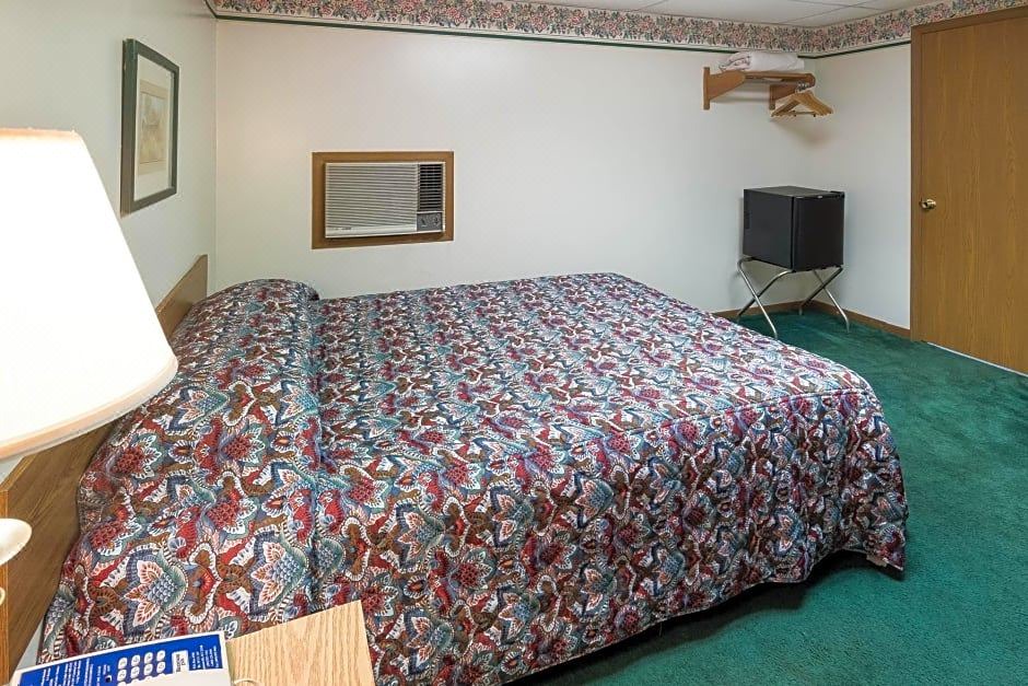 Photo of Bedroom in Chapmanville