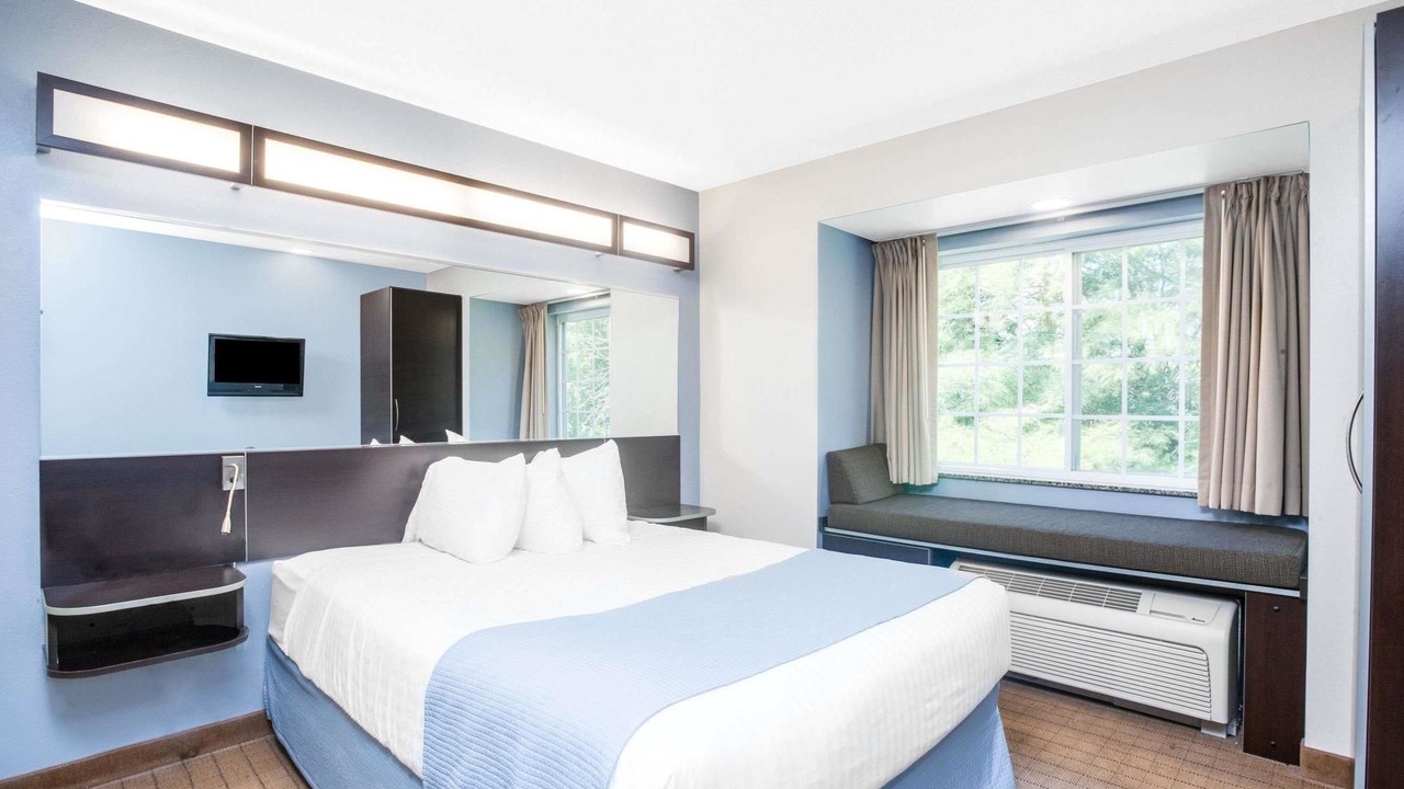 Photo of Bedroom in Bath