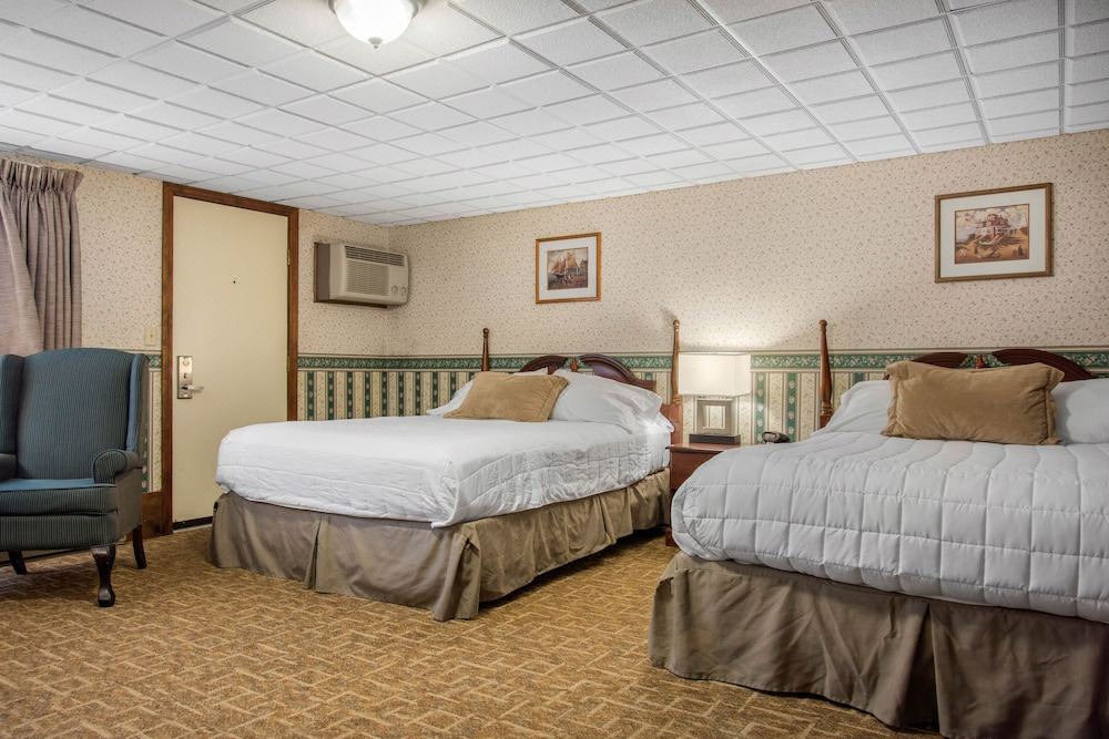 Photo of Bedroom in Kittery