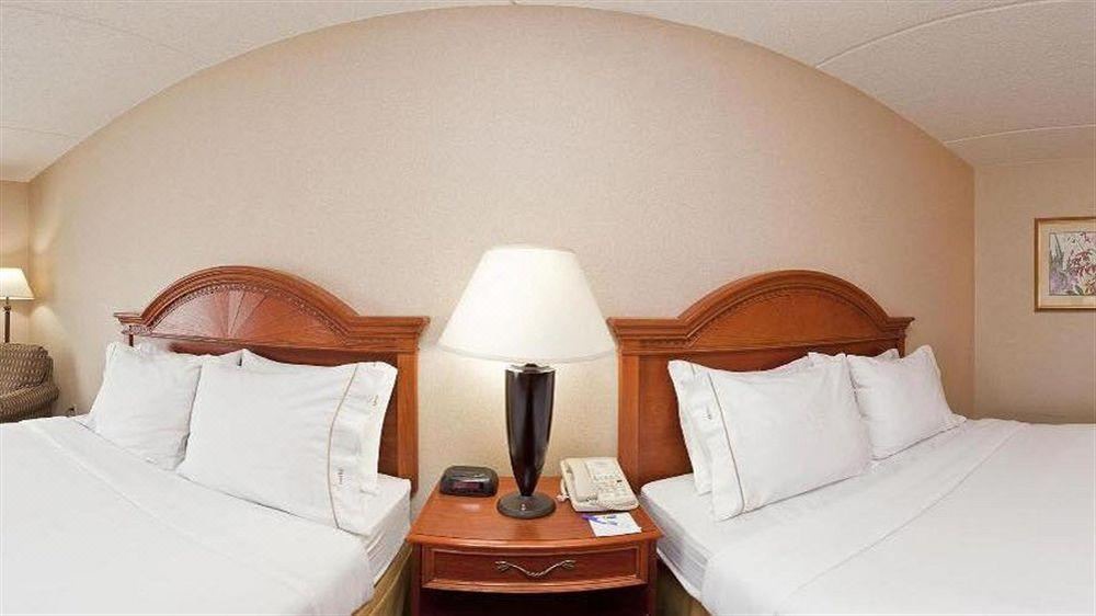 Photo of Bedroom in South Side Flats