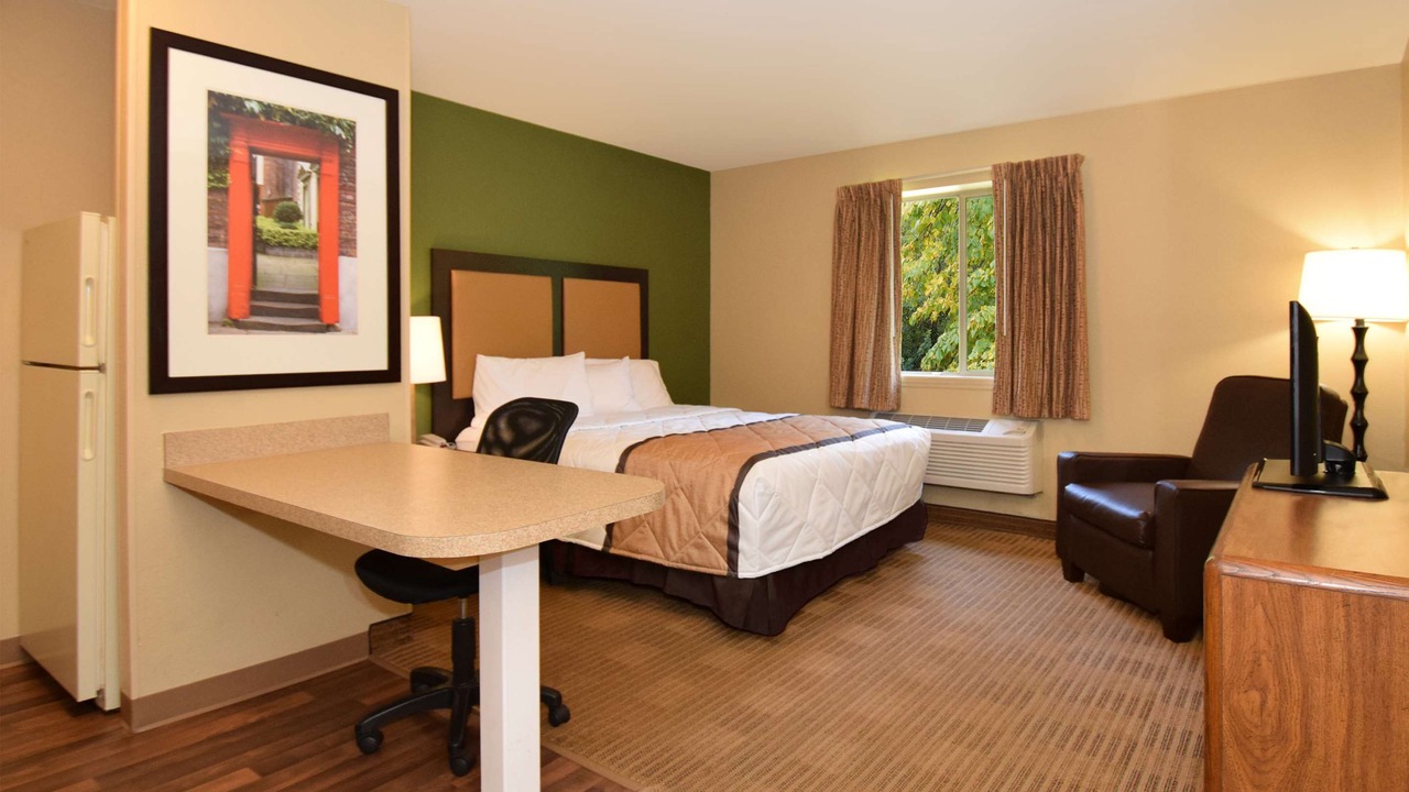 Photo of Bedroom in Akron