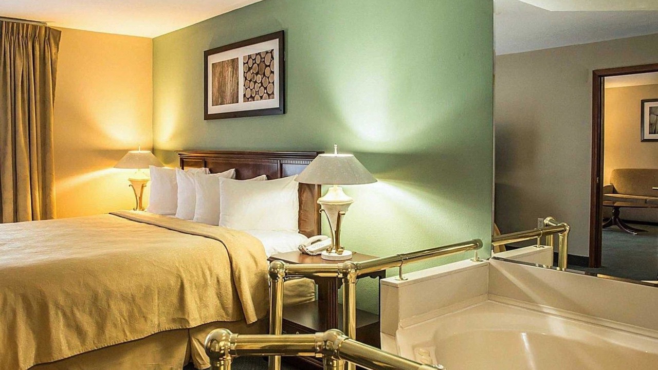 Photo of Bedroom in Forest Park