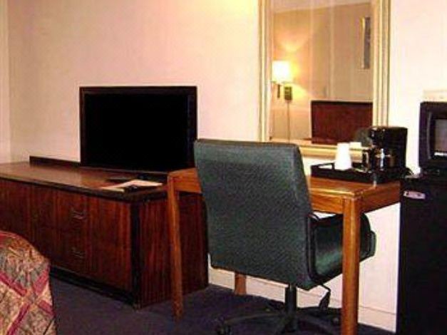 Photo of Livingroom in Wadsworth