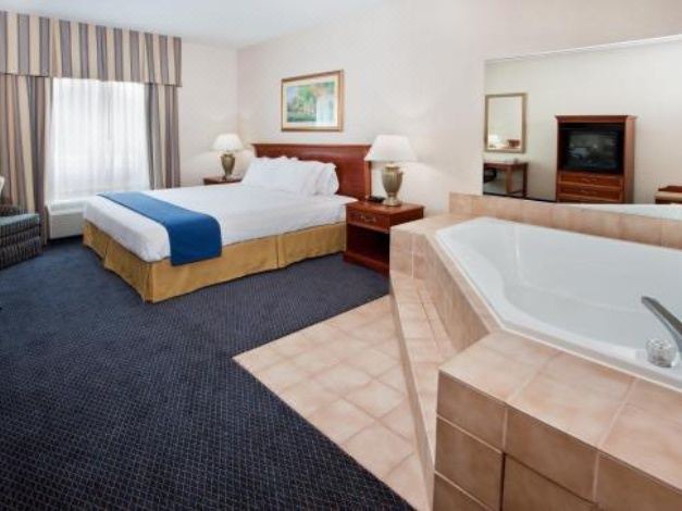 Photo of Bedroom in Alpine Center