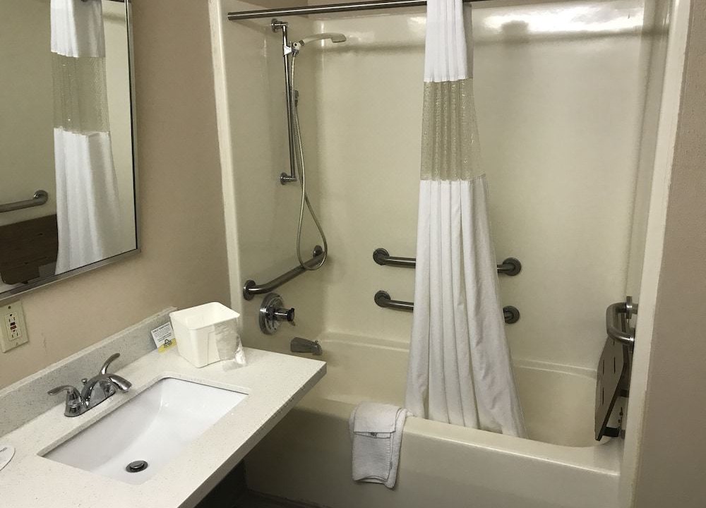 Photo of Bathroom in Hillsboro