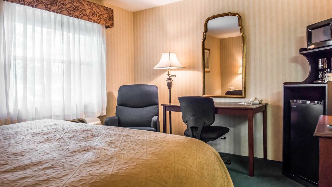 Photo of Bedroom in Oakdale