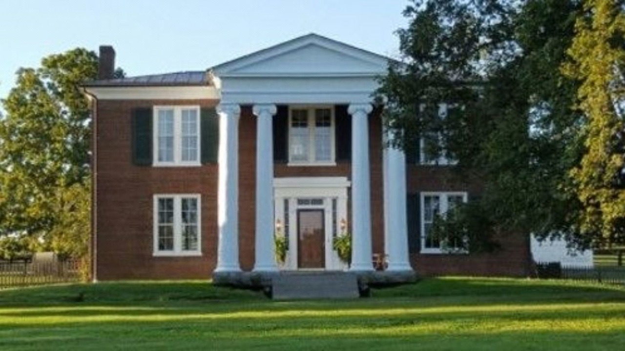 Photo of Buildings in Paint Lick