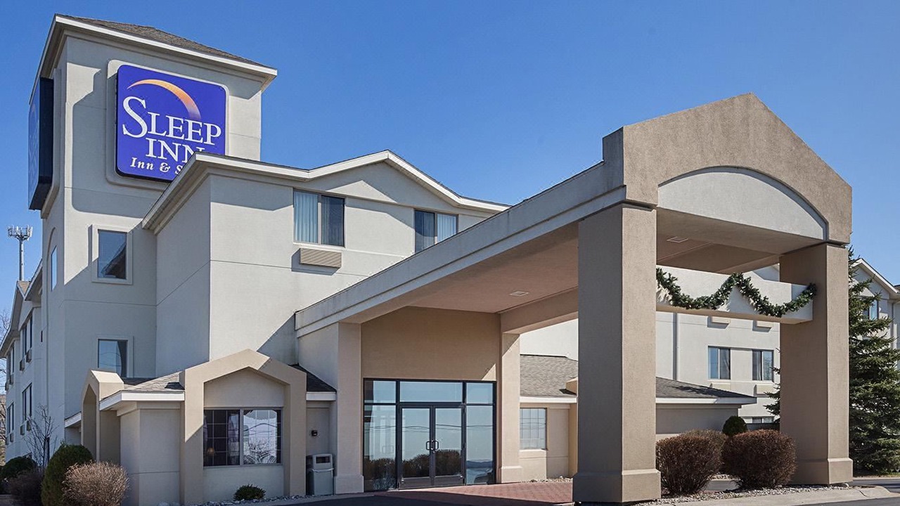 Photo of Buildings in Acme
