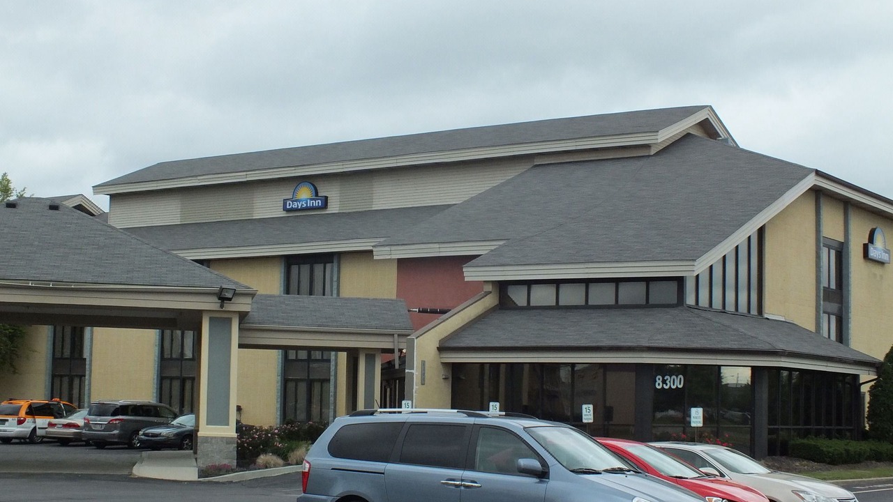 Photo of Buildings in Castleton