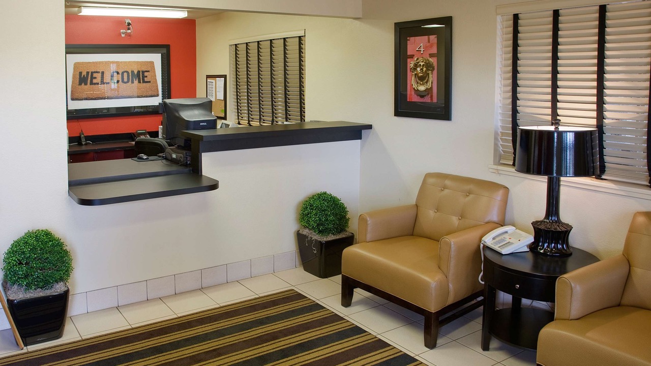 Photo of Livingroom in Akron
