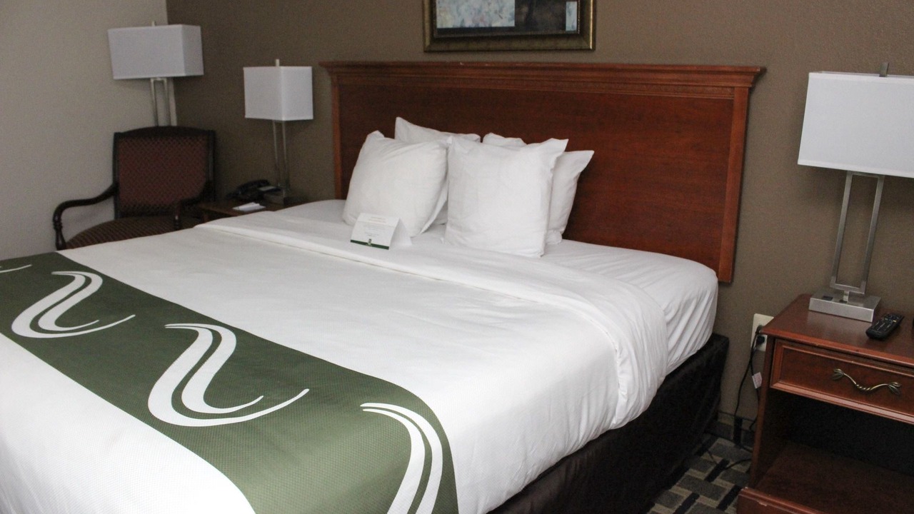 Photo of Bedroom in Romulus