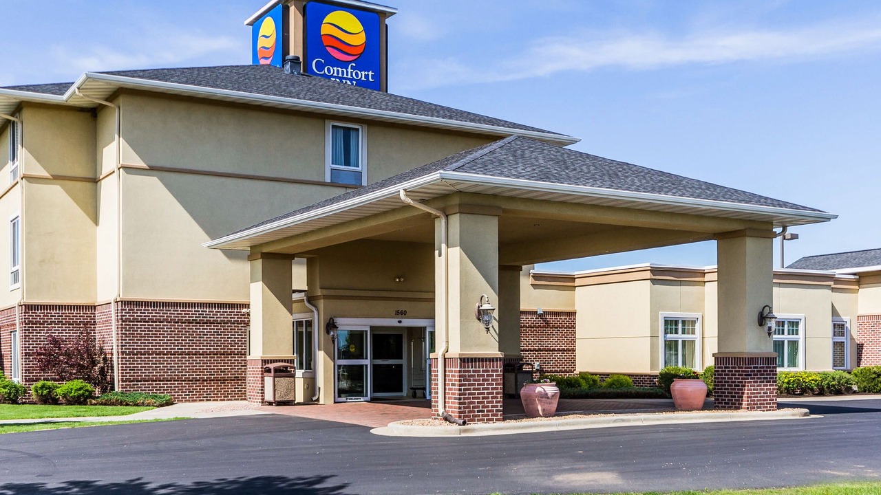 Photo of Buildings in Plover