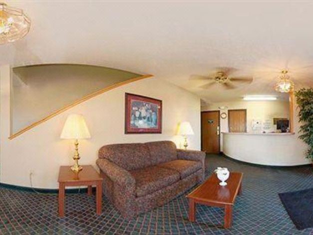 Photo of Livingroom in Hays