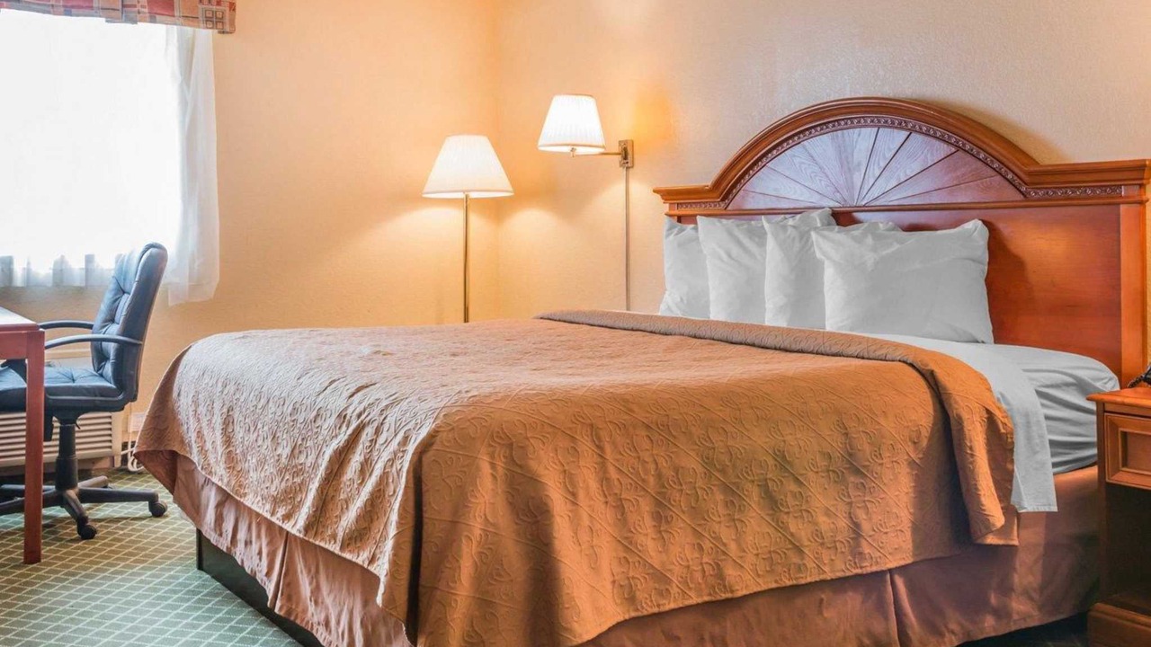 Photo of Bedroom in Romulus