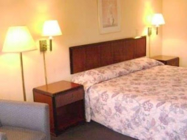 Photo of Bedroom in Wadsworth