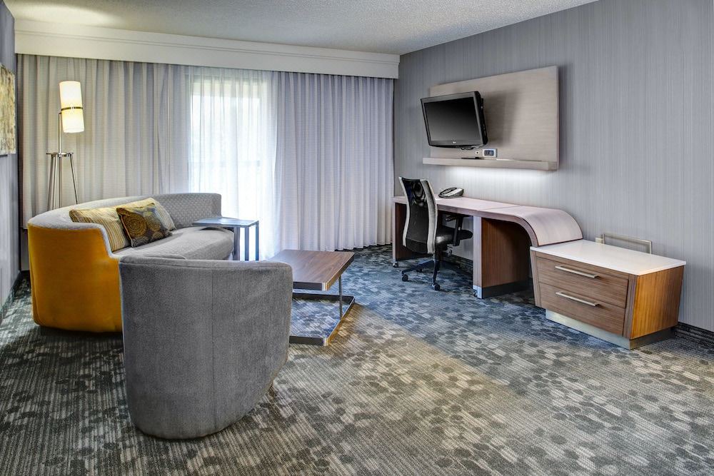 Photo of Livingroom in Westlake