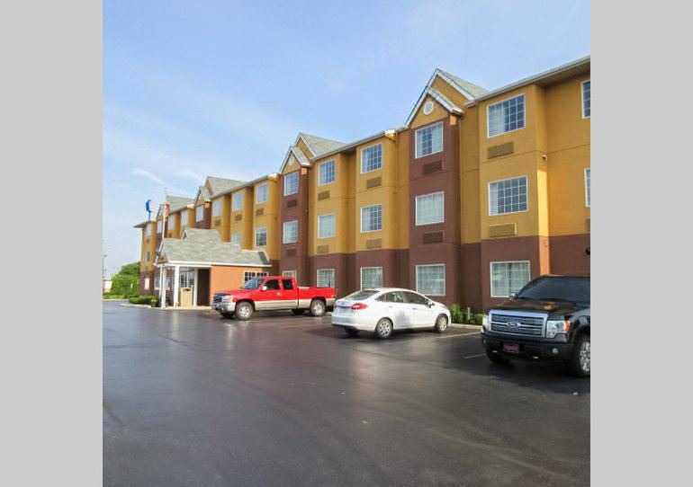 Photo of Buildings in Grove City