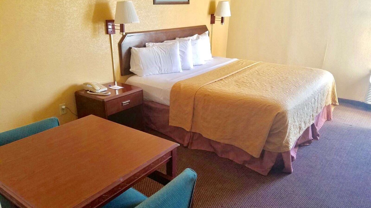 Photo of Bedroom in Evansville