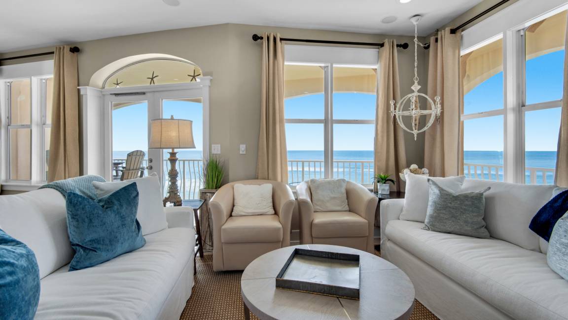 Photo of Livingroom in Seacrest