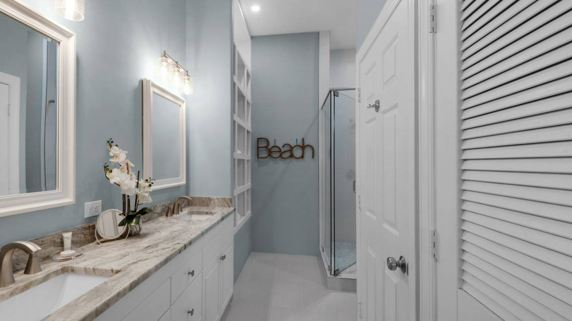 Photo of Bathroom in Seacrest Beach